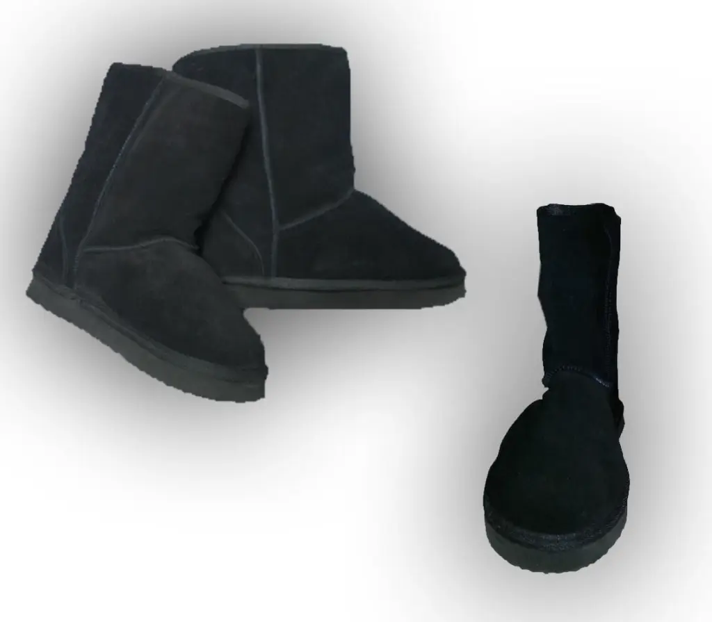 0748 short-ugg-boot-black-classic-11 (2).webp