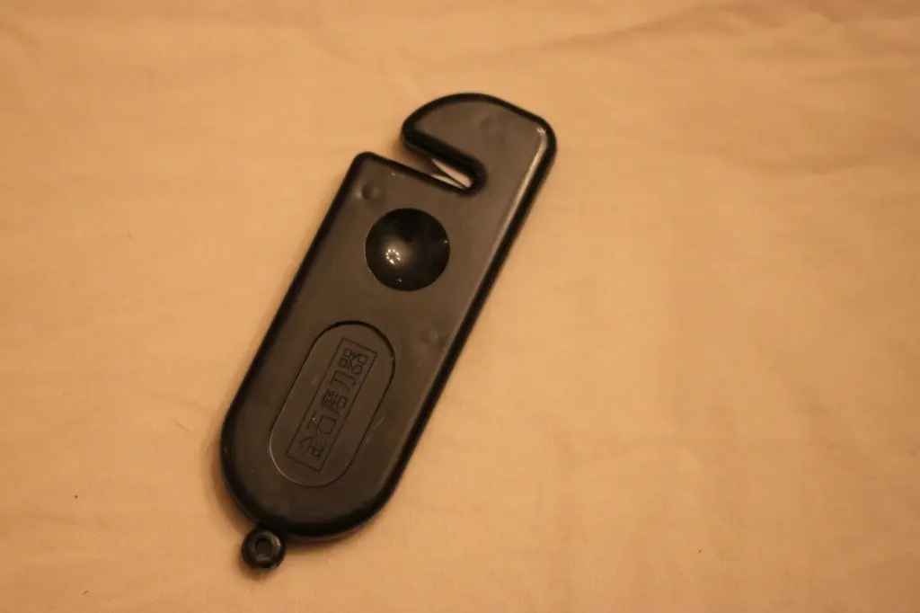 40008 Carbide-Knife-Scissor-Sharpener-7.webp