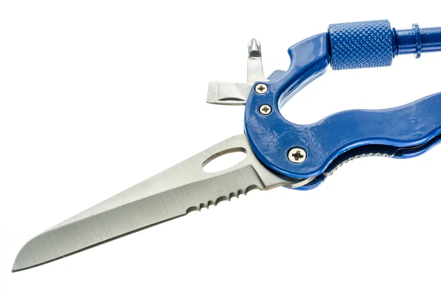 43065 4-IN-1-Carabiner-With-Lock-Knife-Screwdriver-Assorted-Colours-4.webp
